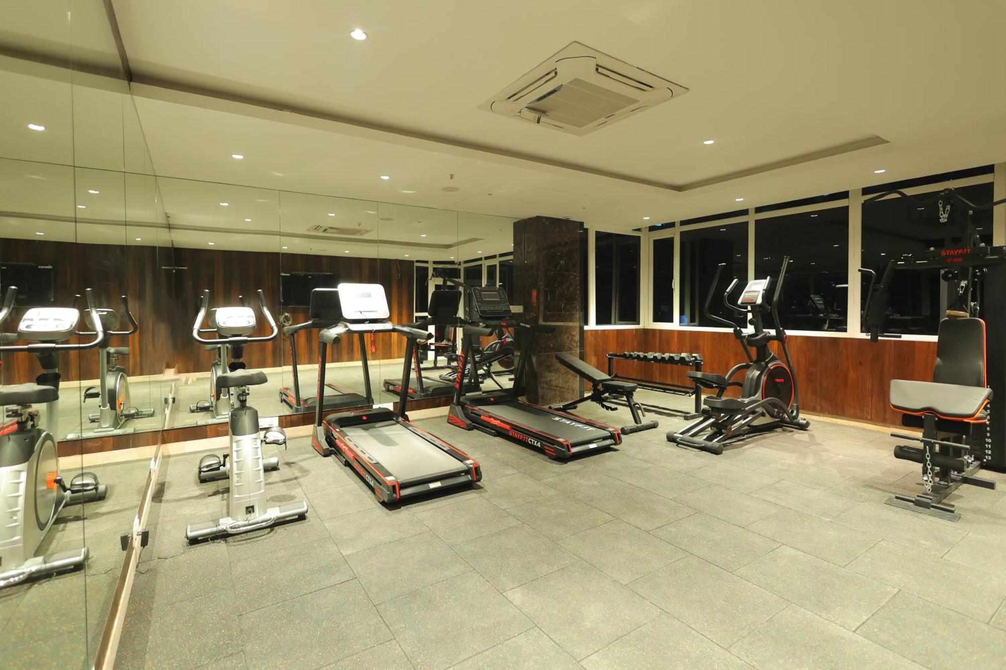 Icon Grand Hotel By Bhagini Bangalore Exterior photo