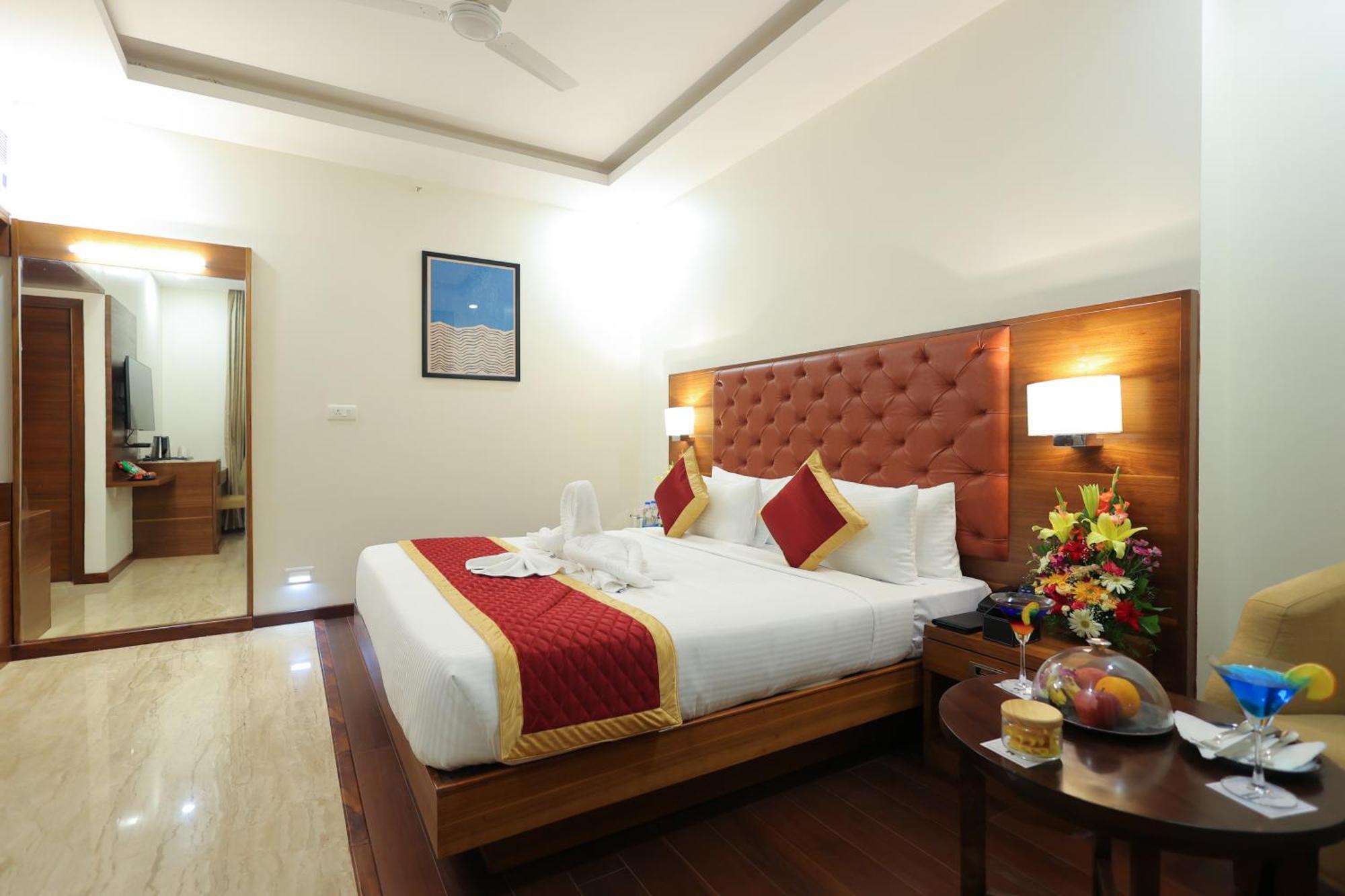 Icon Grand Hotel By Bhagini Bangalore Exterior photo