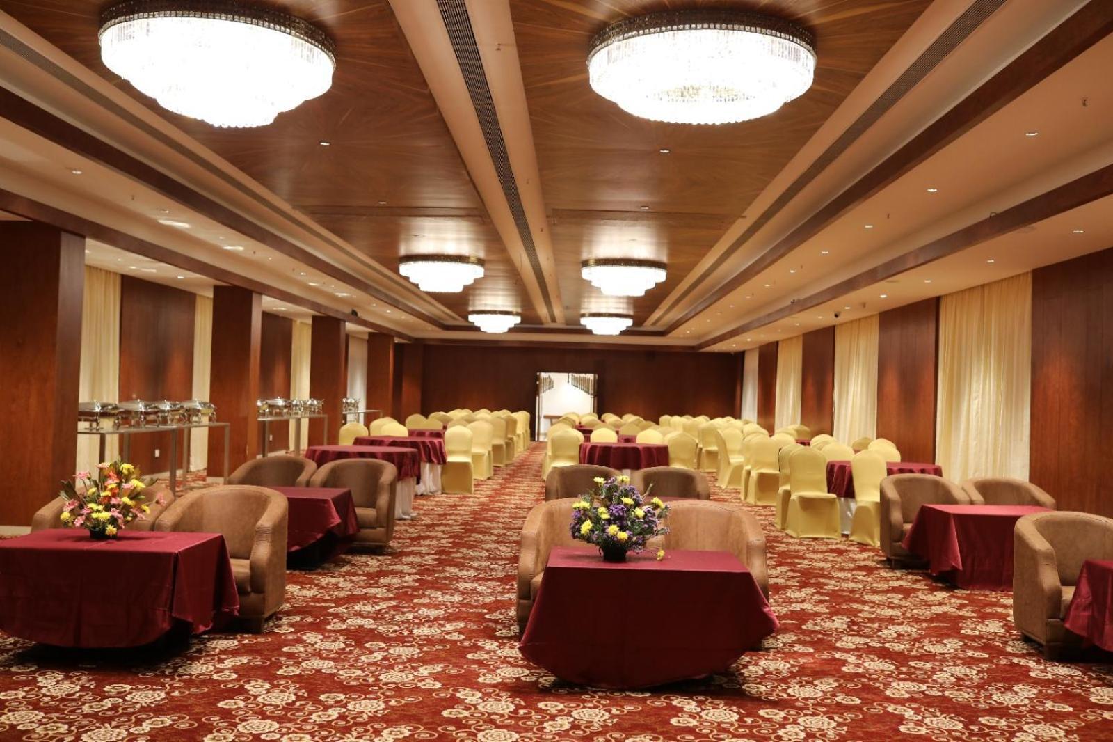 Icon Grand Hotel By Bhagini Bangalore Exterior photo
